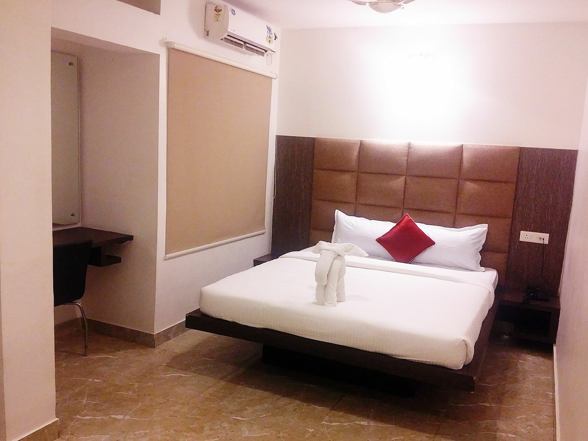 Capital Suites Bangalore Exterior foto
